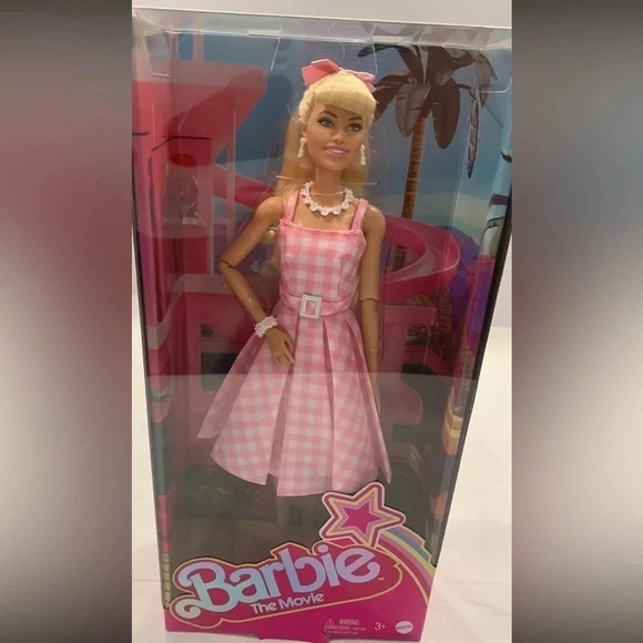 Barbie The Movie Collectible Doll, Margot Robbie as Barbie in Pink Gingh… - Picture 2 of 7